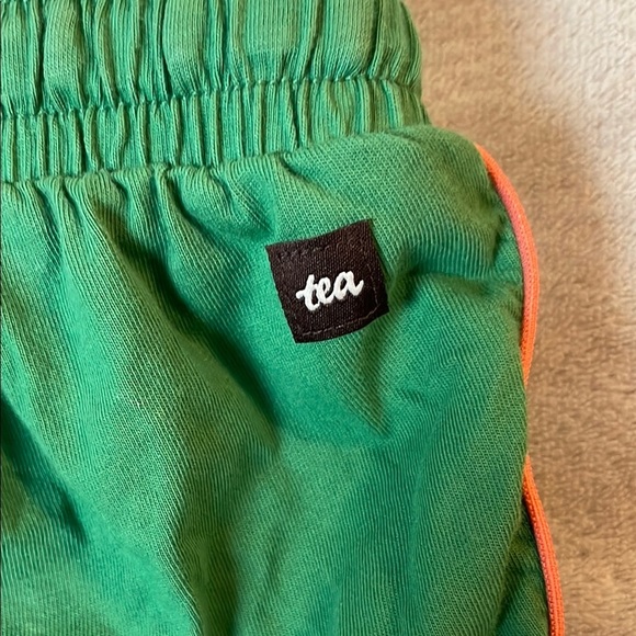 Tea Collection Retro Green Shorts - Picture 5 of 6